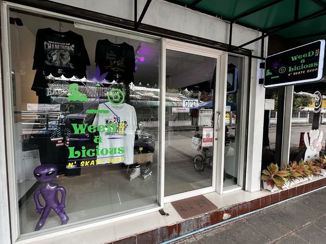 WEED-A-LICIOUS storefront
