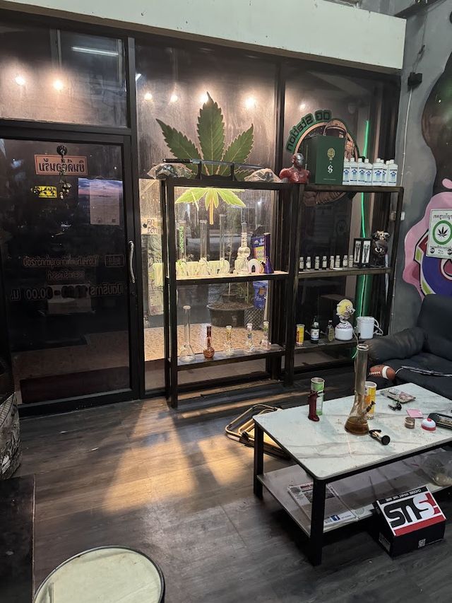 ร้านกัญชา เริ่มต้น19.- God Station รามคำแหง มิสทีน ราษพัฒนา weed og cannabis marijuana cần sa ກັນຊາ 大麻 マリファナ ဆေးခြောက် storefront