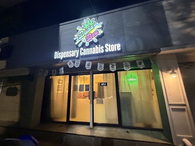 BudsBox Dispensary Cannabis Store Local Price - ร้านกัญชาใกล้ฉัน Weed shop - Weed Delivery storefront
