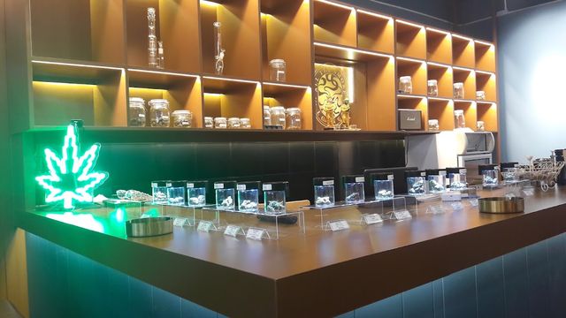 Float Cannabis storefront in Pathum Thani