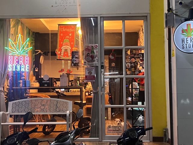 ร้านกัญชา HERBSTORE รังสิต (Weed Shop) ม.รังสิต ม.กรุงเทพ Cannabis Dispensary storefront