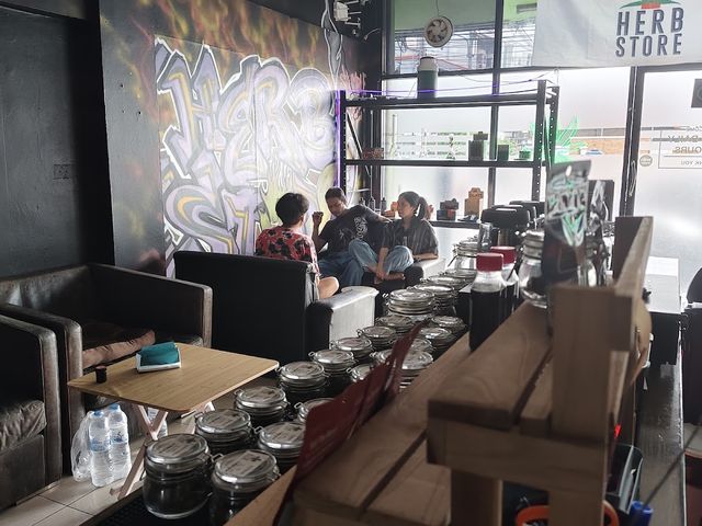 HerbStore สาขาลาดสวาย (Weed Shop) storefront