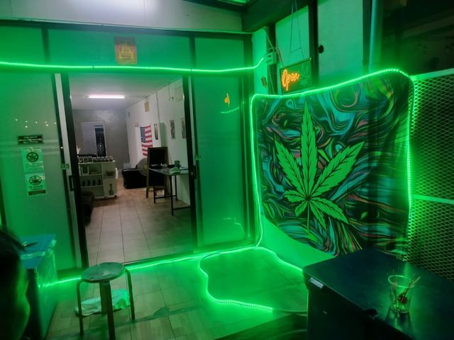 SAFE THE WEED ZONE storefront