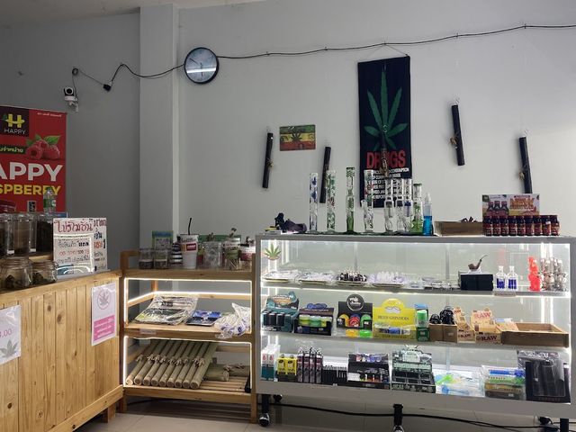 Cannabis Road5 storefront
