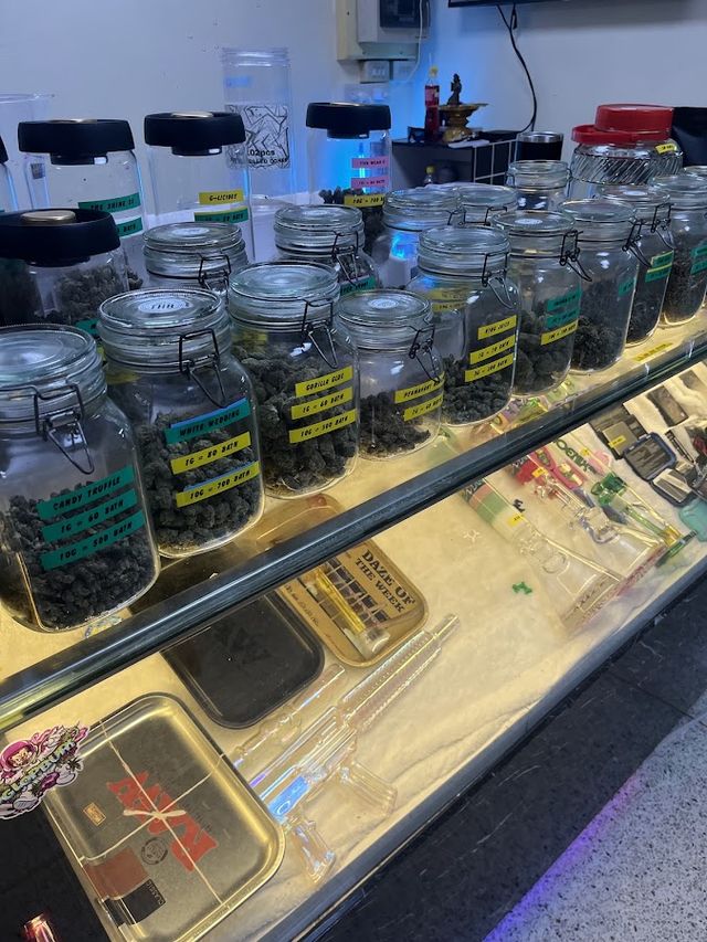 Daniel Cannabis Shop storefront