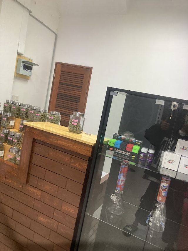 TEDDY BEAR 420 สาขาเซฟวัน storefront