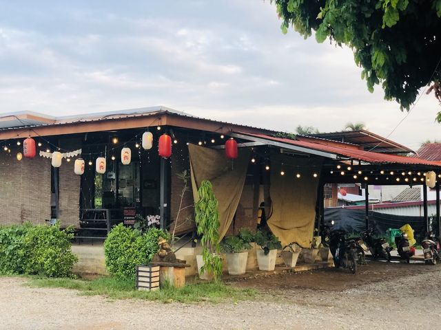ร้านกัญชา Cafe Crown cannabis Thailand storefront