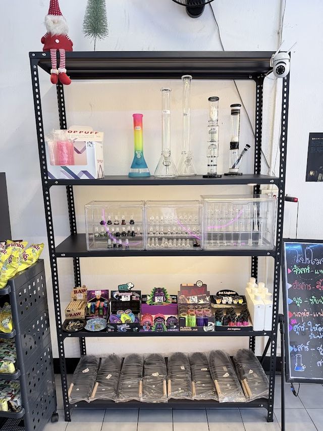 Mike Dream Cannabis Cafe storefront