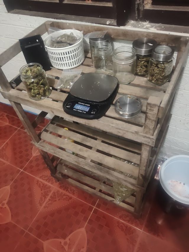 Weed express(ดอกกัญชา) storefront