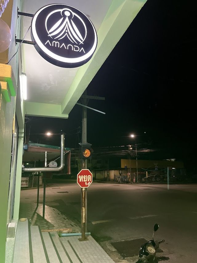 Amanda storefront in Yala